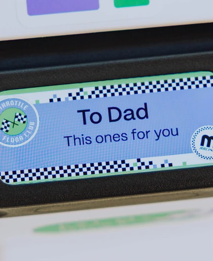 Custom gift message on the robot screen